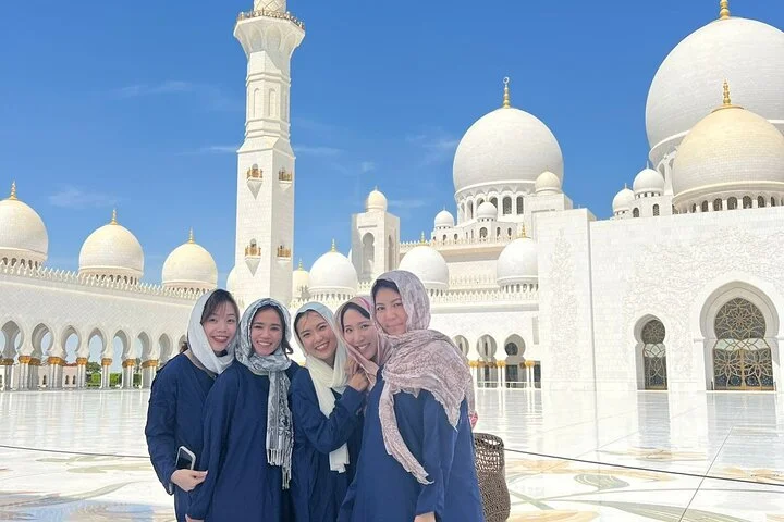 Half-Day Private Tour from Dubai to Sheikh Zayed Grand Mosque