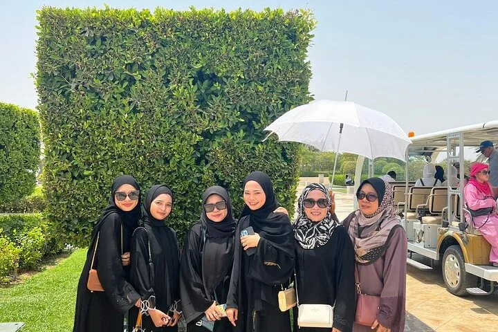 Half-Day Private Tour from Dubai to Sheikh Zayed Grand Mosque