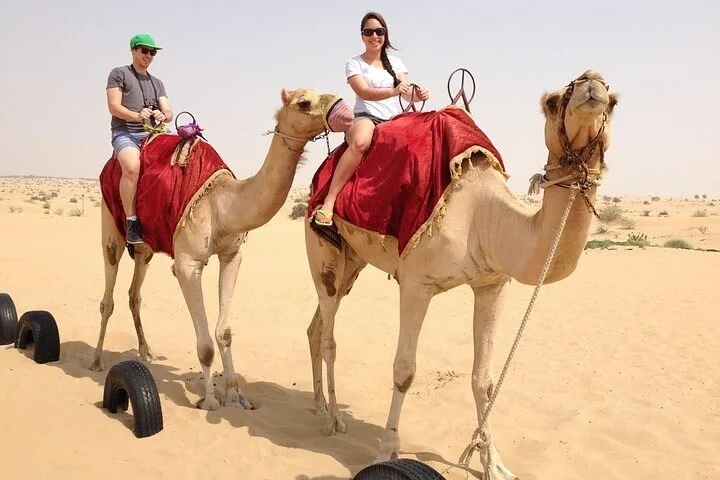 Hot Air Balloon Flight in Dubai with Breakfast, Falconry and Camel Ride