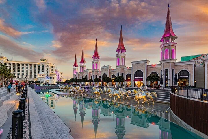 Land of Legends Night show with Roundtrip transfer from Antalya