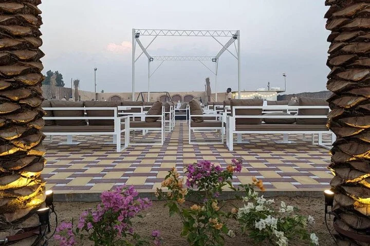 Luxurious Platinum Desert Safari Experience in Dubai