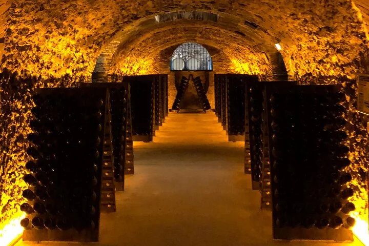 Luxury Champagne Tour(All Included): 2 Famous Houses & Restaurant