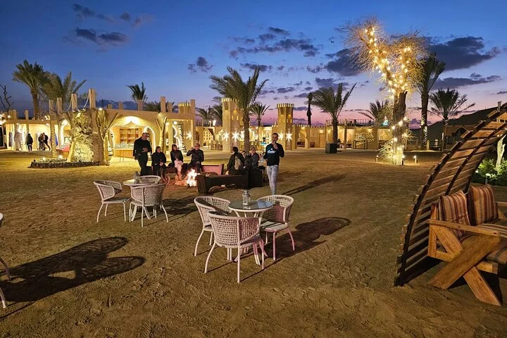 Luxury Evening Desert Safari in Dubai by Private 4x4