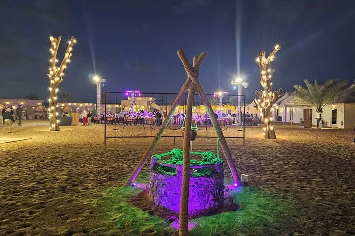 Luxury Evening Desert Safari in Dubai by Private 4x4
