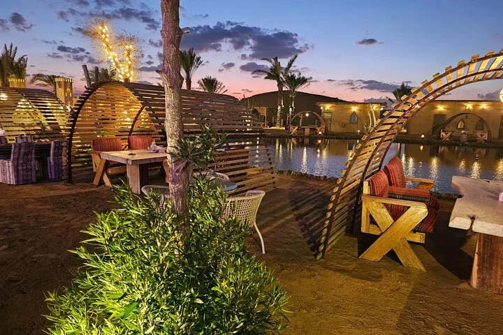 Luxury Evening Desert Safari in Dubai by Private 4x4