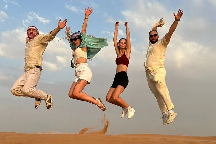 Luxury Evening Desert Safari in Dubai by Private 4x4