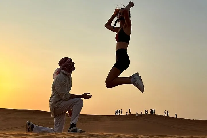 Luxury Evening Desert Safari in Dubai by Private 4x4