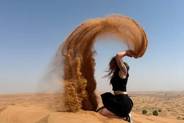 Luxury Evening Desert Safari in Dubai by Private 4x4