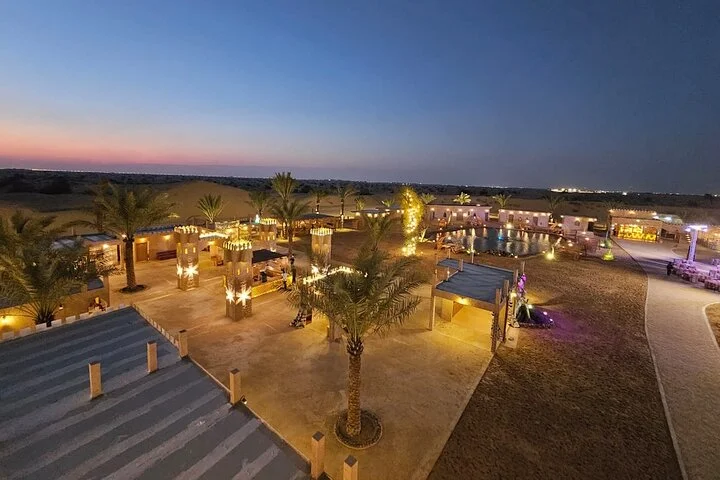 Luxury Evening Desert Safari in Dubai by Private 4x4