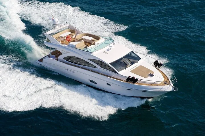 Luxury Private Yacht Tour with Views in Dubai Marina