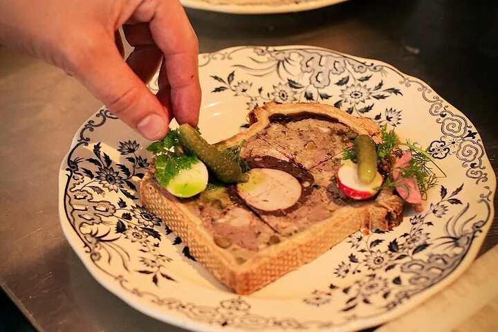 Lyon: Private dining experience through 3 restaurants