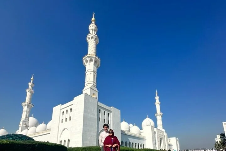 Majestic Saadiyat: Private Abu Dhabi Tour featuring Grand Mosque