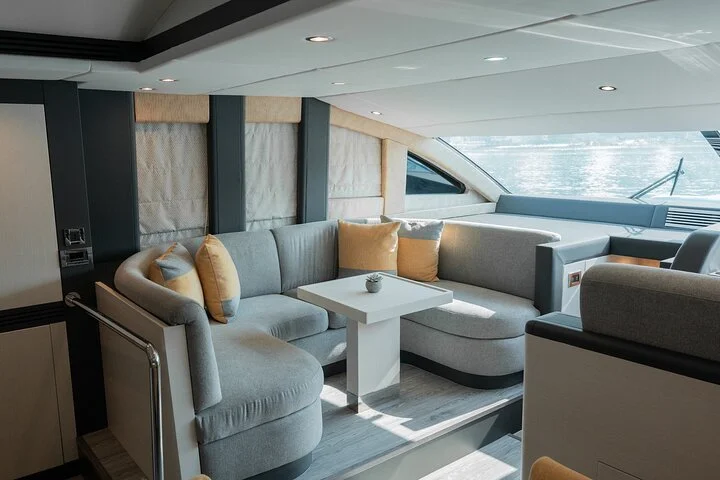 Majesty 77ft Diamond Dust — Dubai's best yacht rental