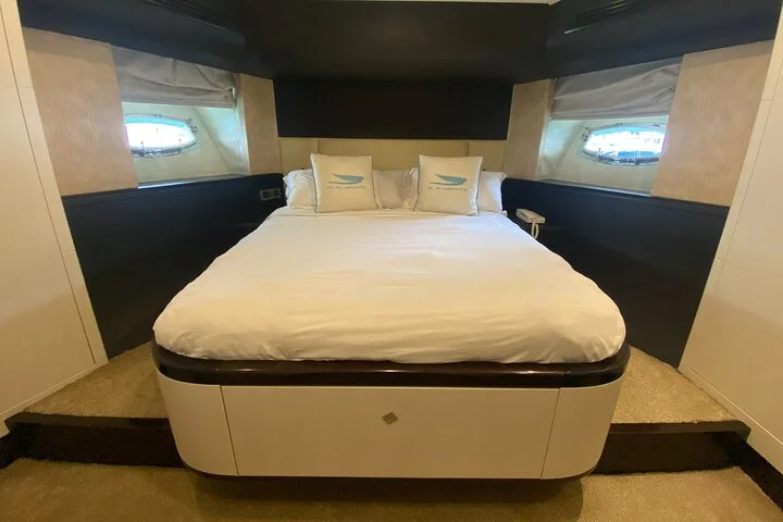 Majesty 77ft Diamond Dust — Dubai's best yacht rental