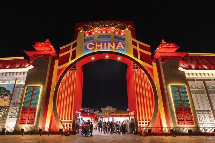 Miracle Garden and Global Village Private Tour - Dubai