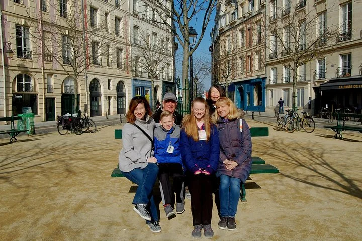 Notre Dame, Ste Chapel, Louvre, Montmartre, Eiffel Tower Private