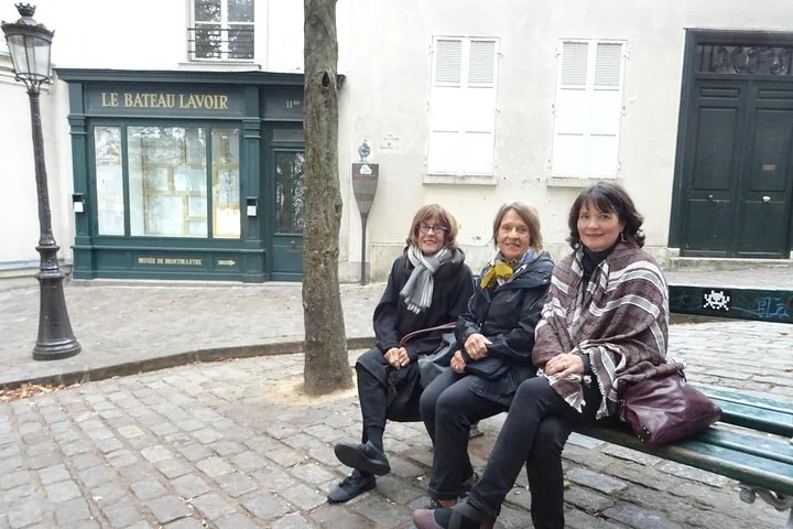Notre Dame, Ste Chapel, Louvre, Montmartre, Eiffel Tower Private