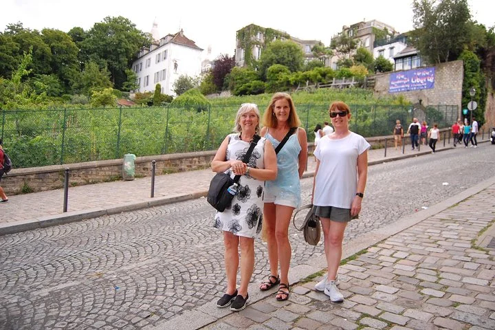 Notre Dame, Ste Chapel, Louvre, Montmartre, Eiffel Tower Private