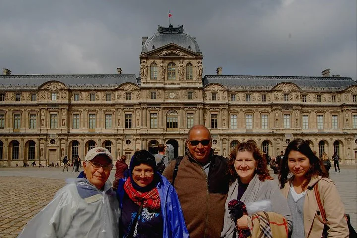 Notre Dame, Ste Chapel, Louvre, Montmartre, Eiffel Tower Private