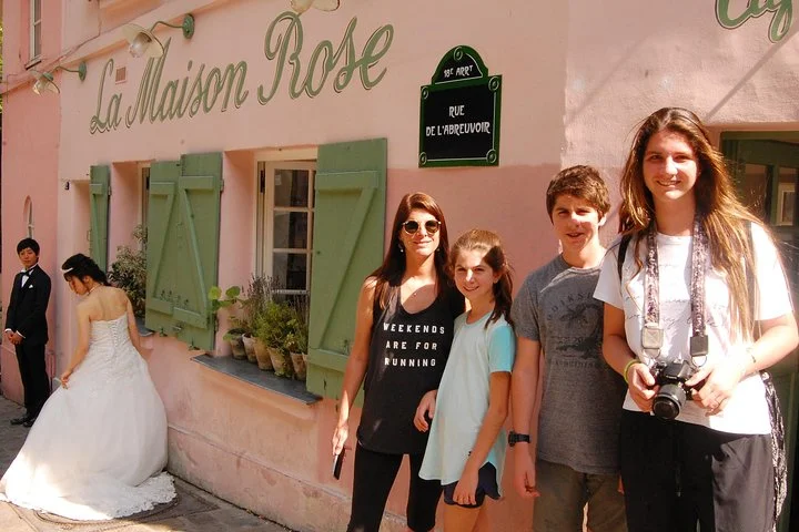 Notre Dame, Ste Chapel, Louvre, Montmartre, Eiffel Tower Private