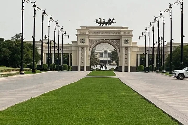Old Dubai and New Dubai Guided Full or Half-Day City Tour