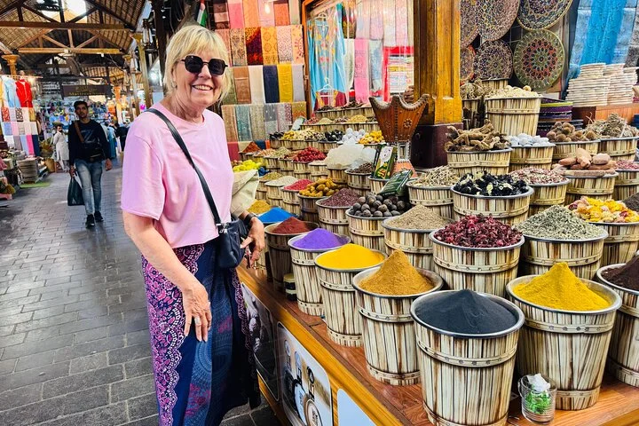 Old Dubai Cultural Experience: Al Fahidi, Souks & Jumeirah Mosque