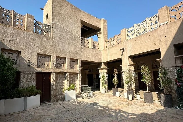 Old Dubai Walking Tour: Visit of Historical Village & Souks