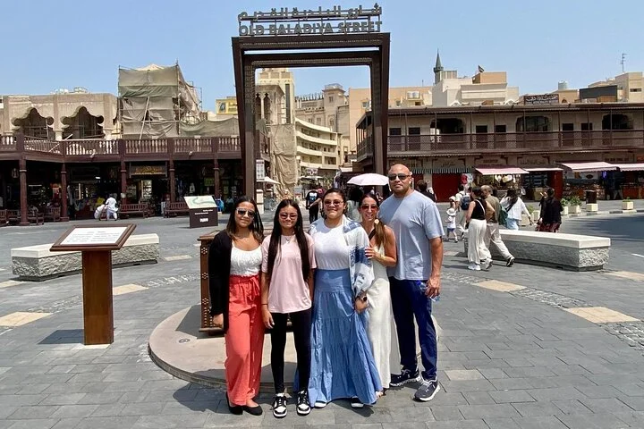 Old Dubai Walking Tour with Abra Ride