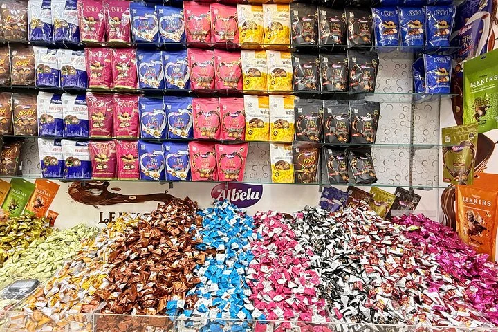 Old Dubai Walking Tour with Abra Ride