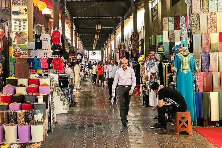 Old Dubai Walking Tour with Local Guide