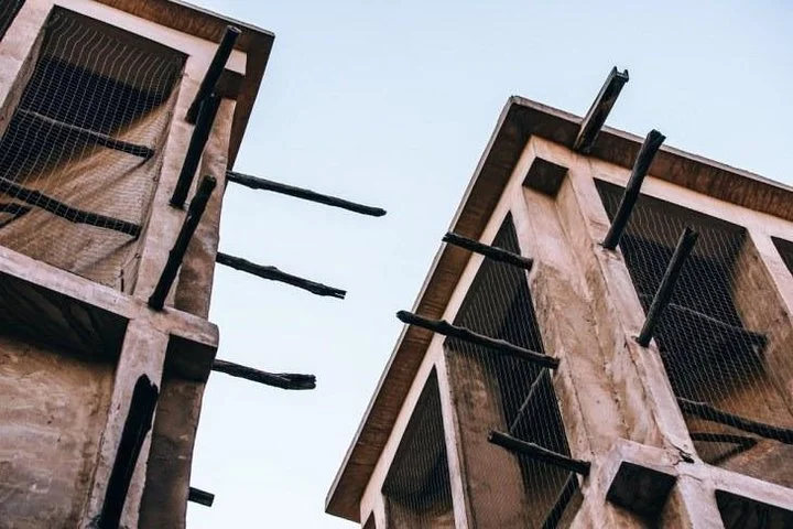 Old Dubai Walking Tour with Private Guide and Local Street Snacks