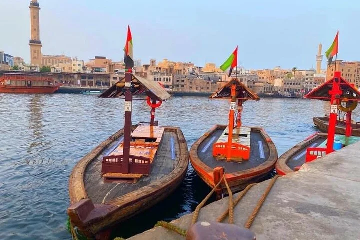 Old Dubai Walking Tour with Souks Creek and Abra Ride