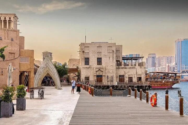Old Dubai Walking Tour with Souks Creek and Abra Ride