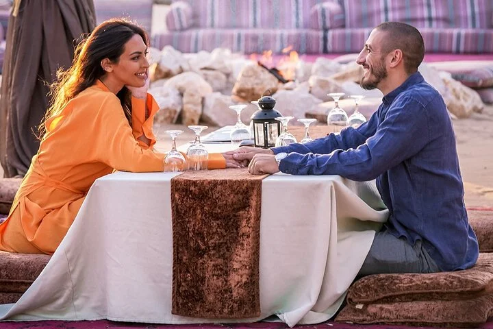 Overnight Dubai Desert Safari: BBQ, Soft Drinks & Stargazing