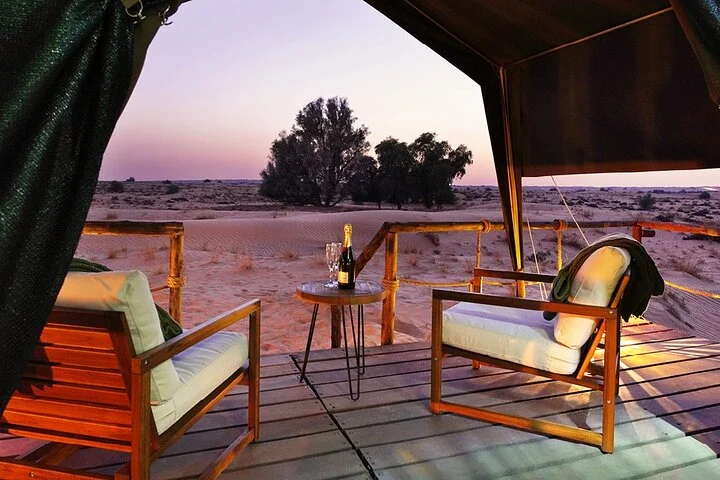Overnight Dubai Desert Safari: BBQ, Soft Drinks & Stargazing