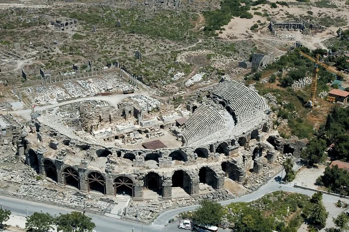Pamukkale and Hierapolis Shared Tour with Transport