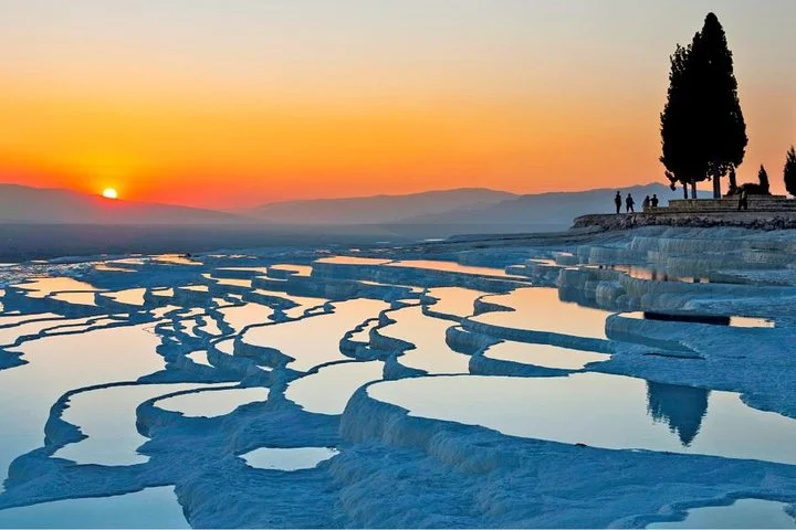 Pamukkale Hierapolis and Cleopatra's Pool Tour with lunch from Antalya
