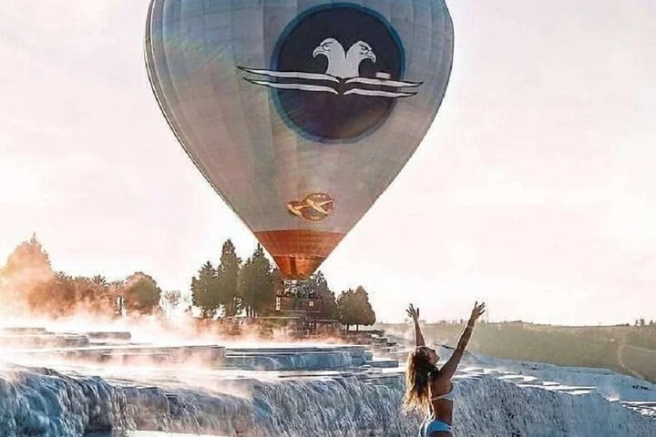 Pamukkalea and Salda Lake Tour with Breakfast-Lunch-Dinner