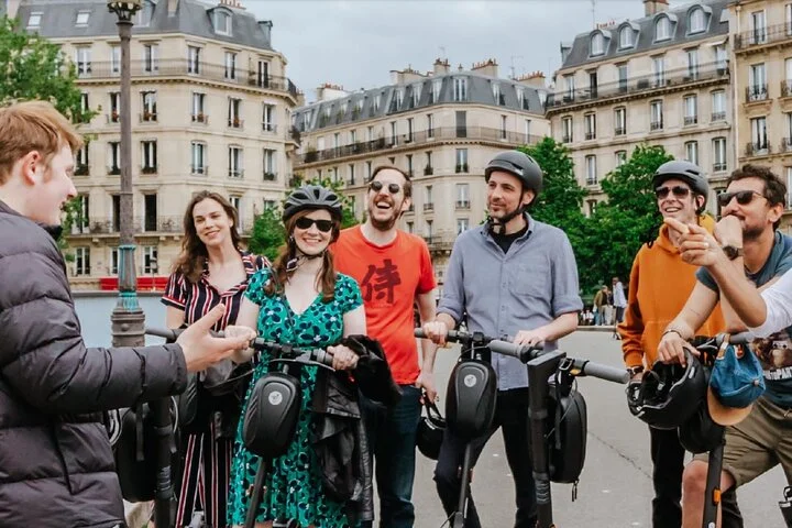 Paris E-Scooter Tour with fun & informative guide (small groups)