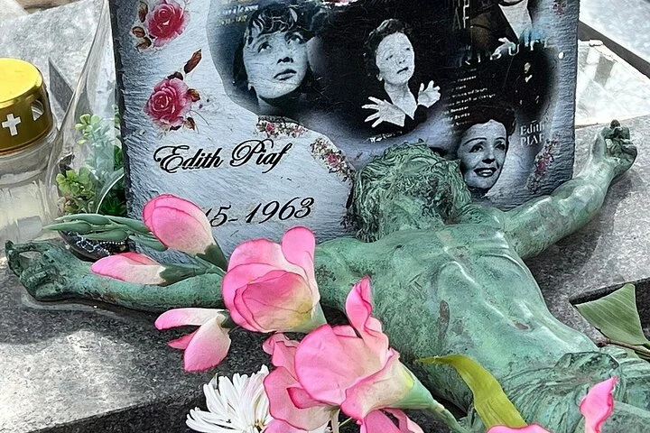 Pere Lachaise Cemetery Walking Tour Semi Private 12ppl Max