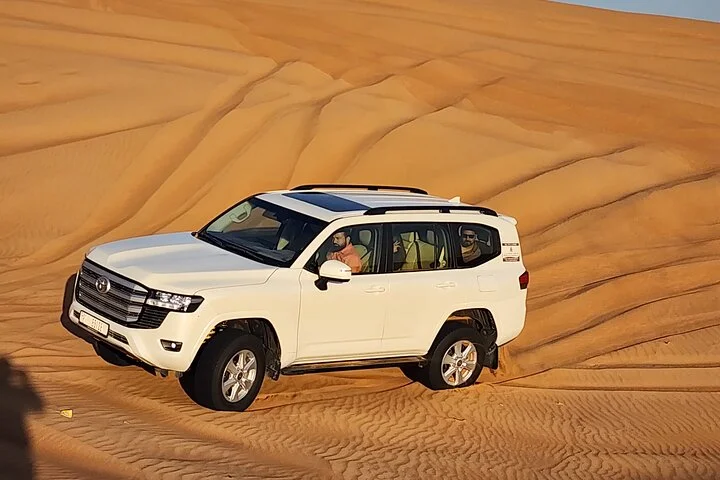 Premium Desert Safari Dubai with BBQ Dinner and Live Shows