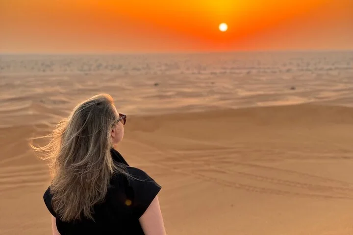 Premium Desert Safari Evening with Dinner and Show