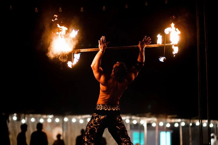 Premium Desert Safari Evening with Dinner and Show