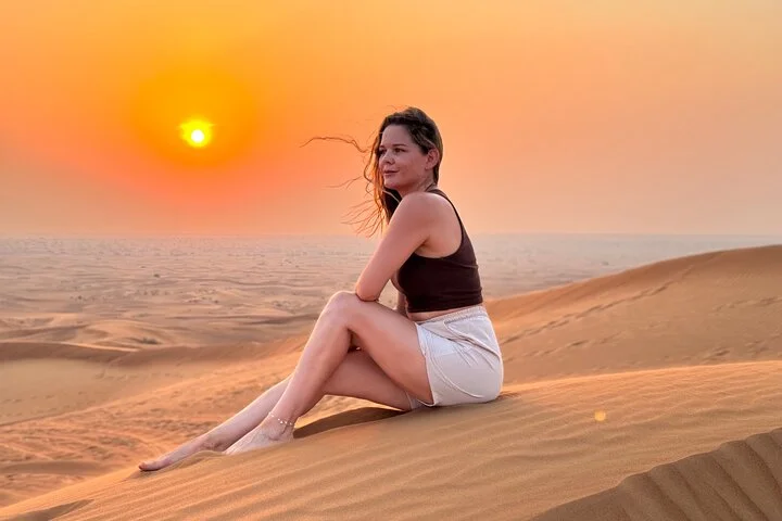 Premium Desert Safari Evening with Dinner and Show