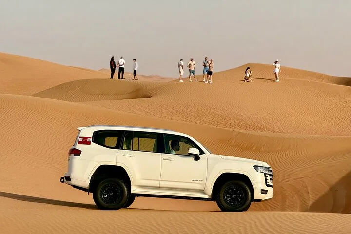 Premium Desert Safari Evening with Dinner and Show