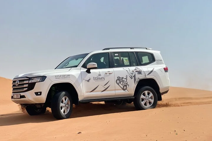 Premium Dubai Sunset Red Dune Desert Safari, Sandboard & Camel