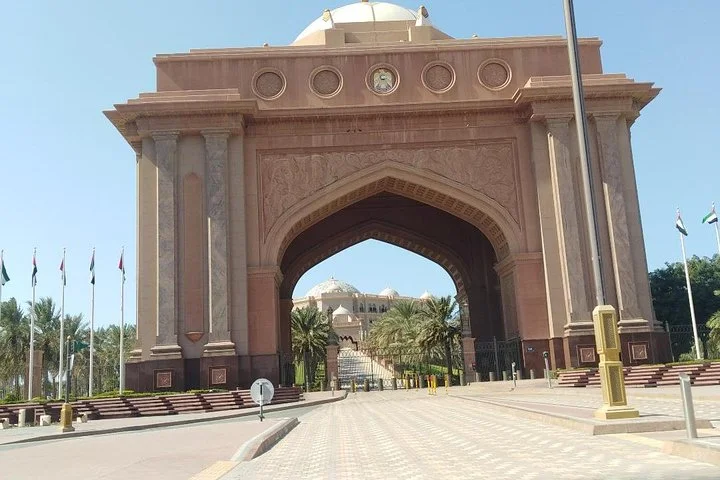 Private 10 hours tour : Dubai city and Abu Dhabi city highlights
