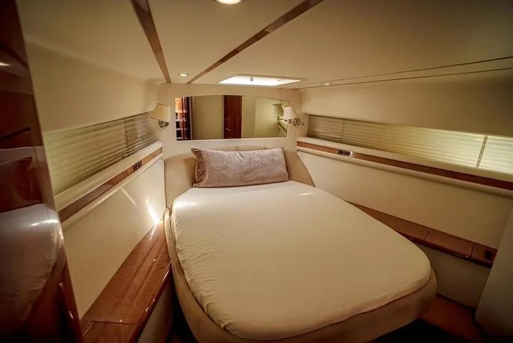 Private 2-Hour 50-Feet Yacht Tour around Dubai