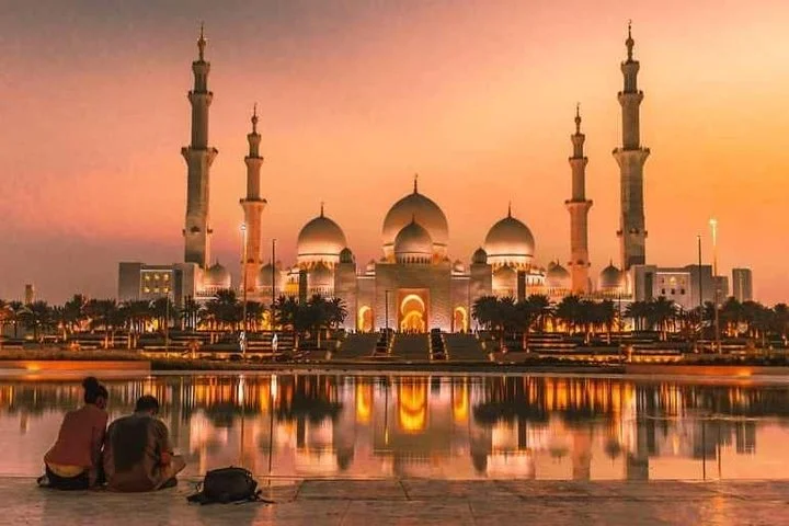 Private Abu Dhabi city tour Grand Mosque and Louvre museum