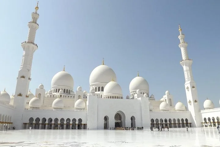 Private Abu Dhabi city tour Grand Mosque and Louvre museum